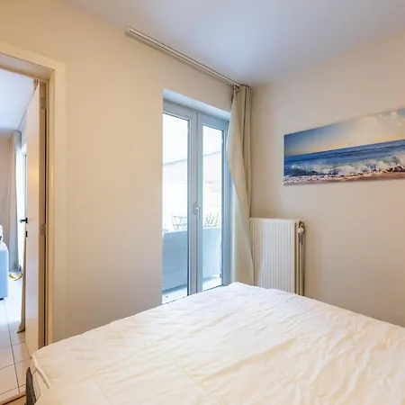 Ground-floor Apartment, Cleaning Included Apartamento Ostend