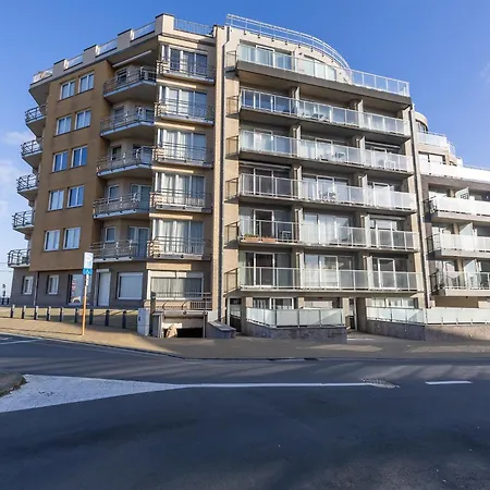 Ground-floor Apartment, Cleaning Included Apartamento